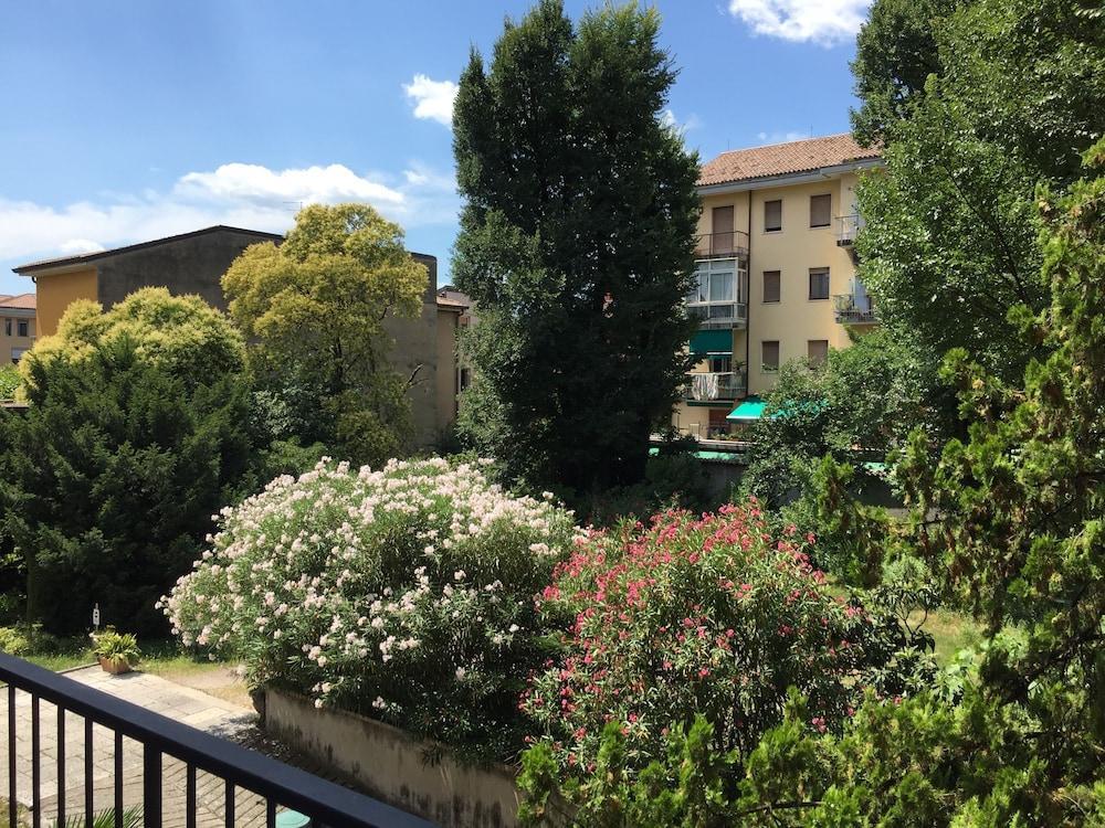 Divina B&B — 4-Star Luxury Hotel in Verona, Italy