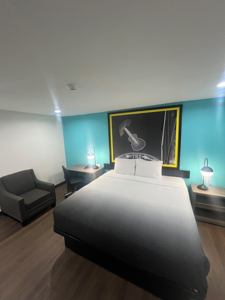 Super 8 by Wyndham Wichita Falls - photo 16