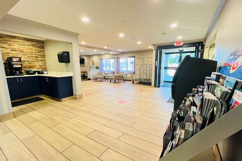 AmericInn by Wyndham Glendale Milwaukee - photo 5