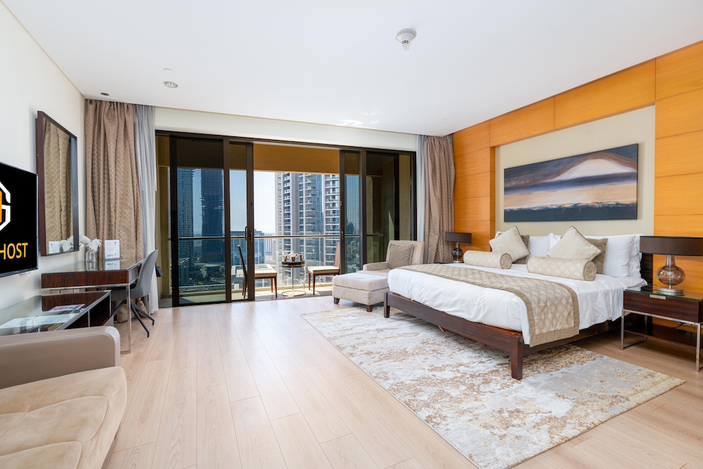 SuperHost Spacious Studio With Direct Burj Khalifa View I Address Dubai Mall Dubai — 4-Star Luxury Hotel in Dubai, United Arab Emirates