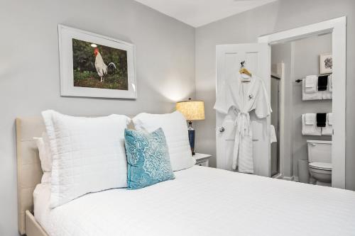 Lamberts Cove Inn - photo 13