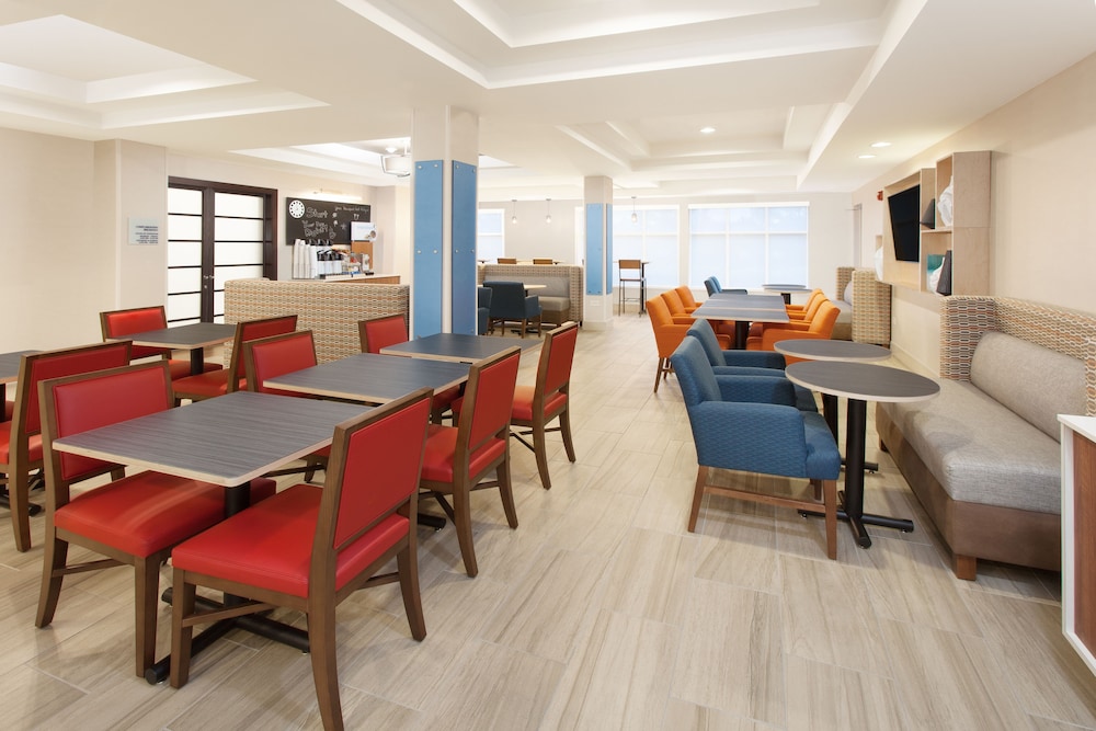 Holiday Inn Express Hotel & Suites a Lake Zurich Barrington by IHG - photo 15