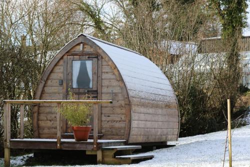 Knapp Farm Glamping Puki Pod in Dorchester, United Kingdom