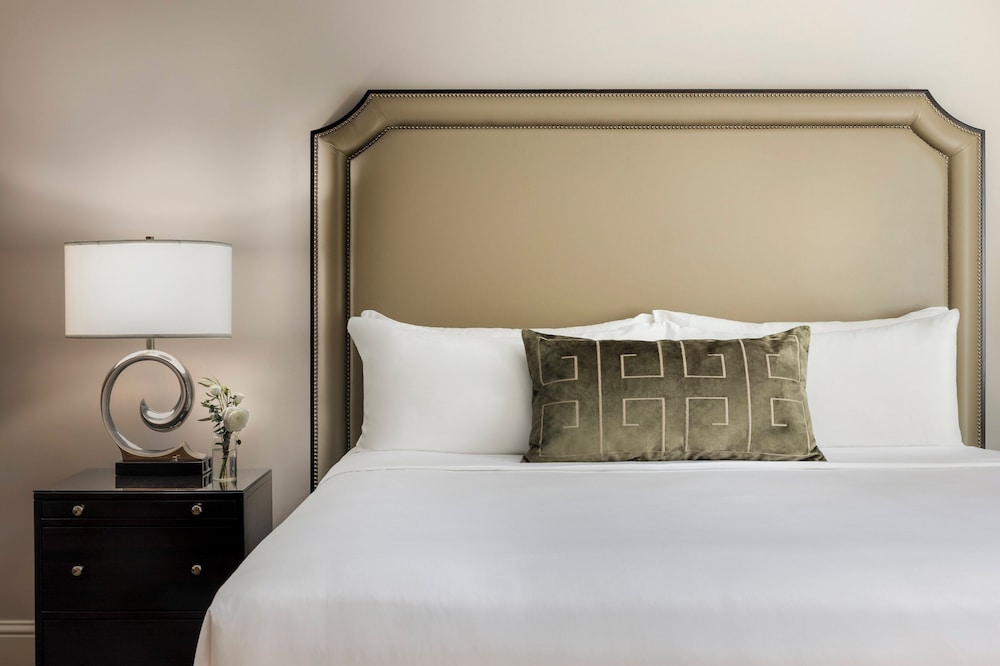 Omni Berkshire Place - photo 90