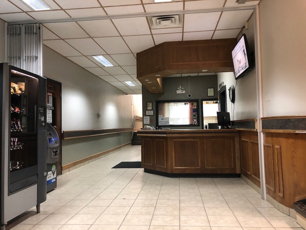 Royal Hotel — Flin Flon