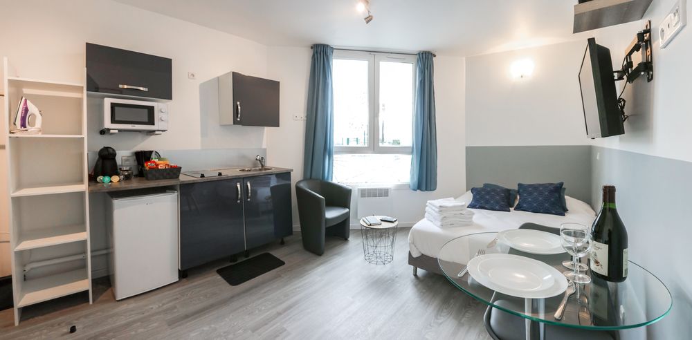 Btobed Paris Le Bourget — Le Bourget