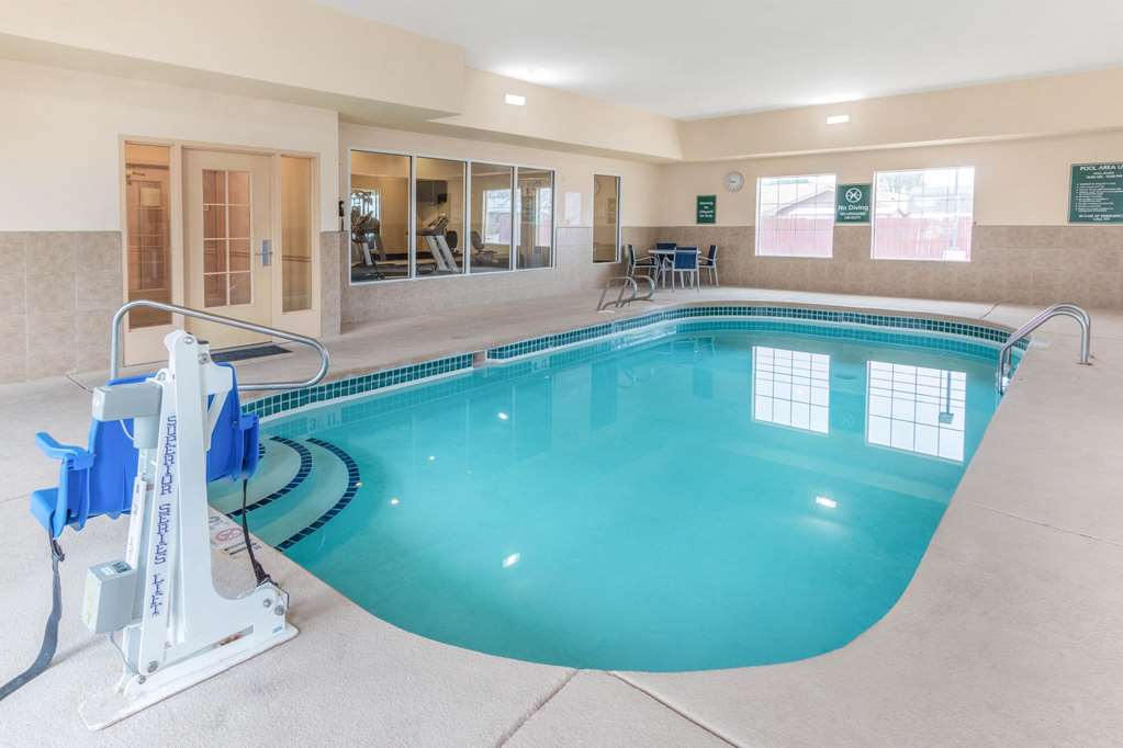 La Quinta Inn & Suites by Wyndham Hobbs - photo 8