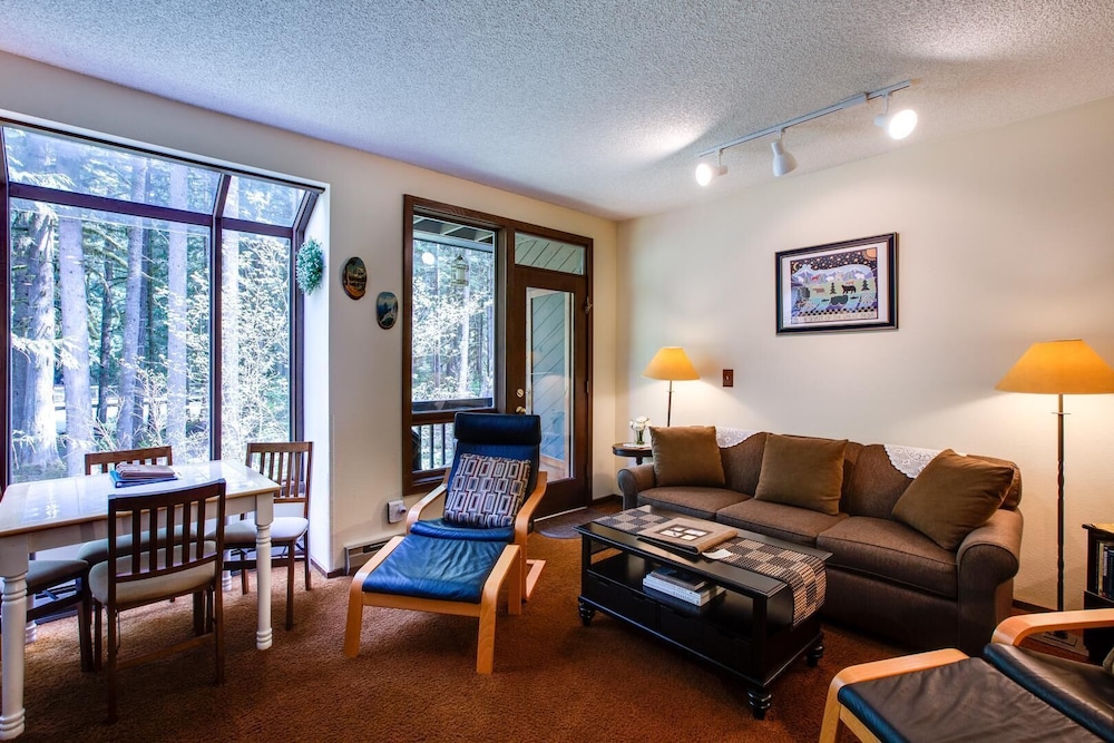 28sw Fireplace Dishwasher Washer dryer Sleeps 4 1 Bedroom Home by RedAwning — 4-Star Luxury Hotel in Deming, United States