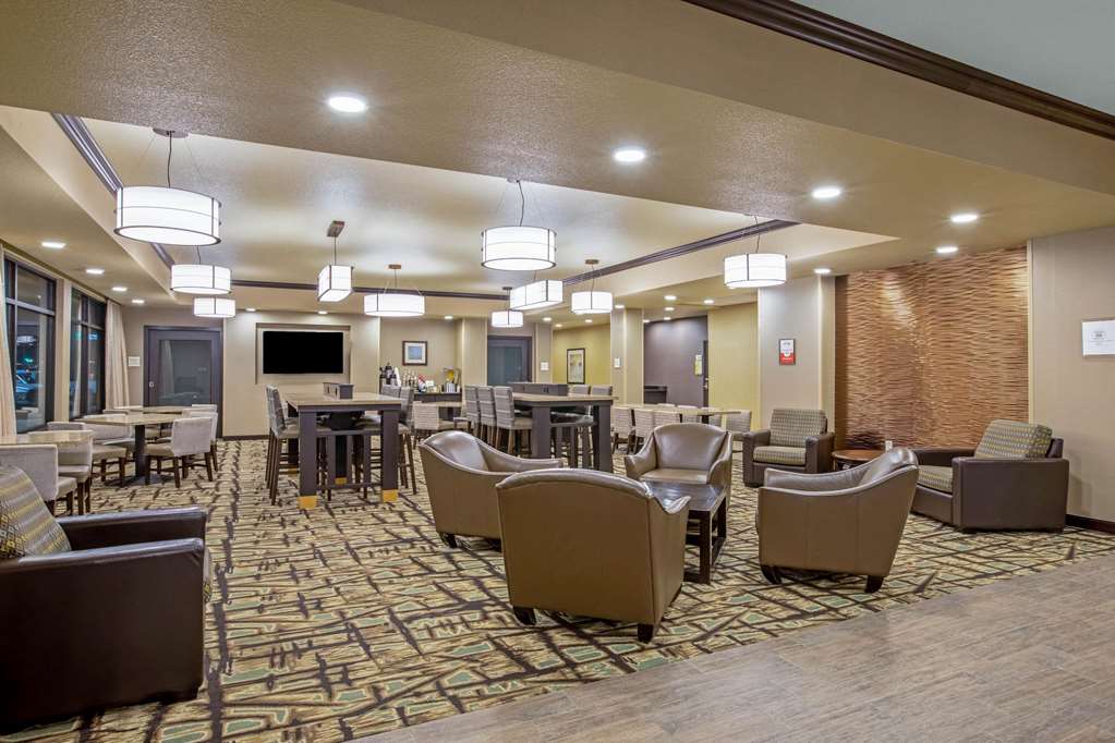 La Quinta Inn & Suites by Wyndham Gillette - photo 5
