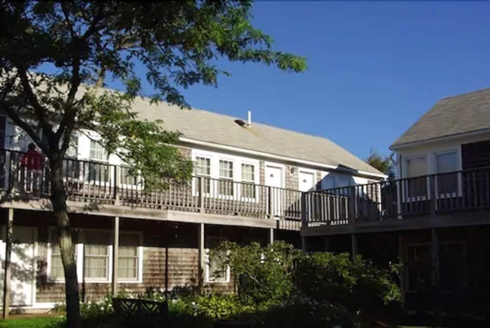 Nantucket Inn - photo 41