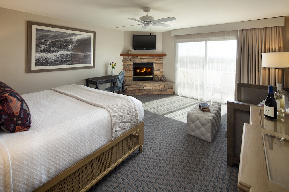 Spyglass Inn - photo 9
