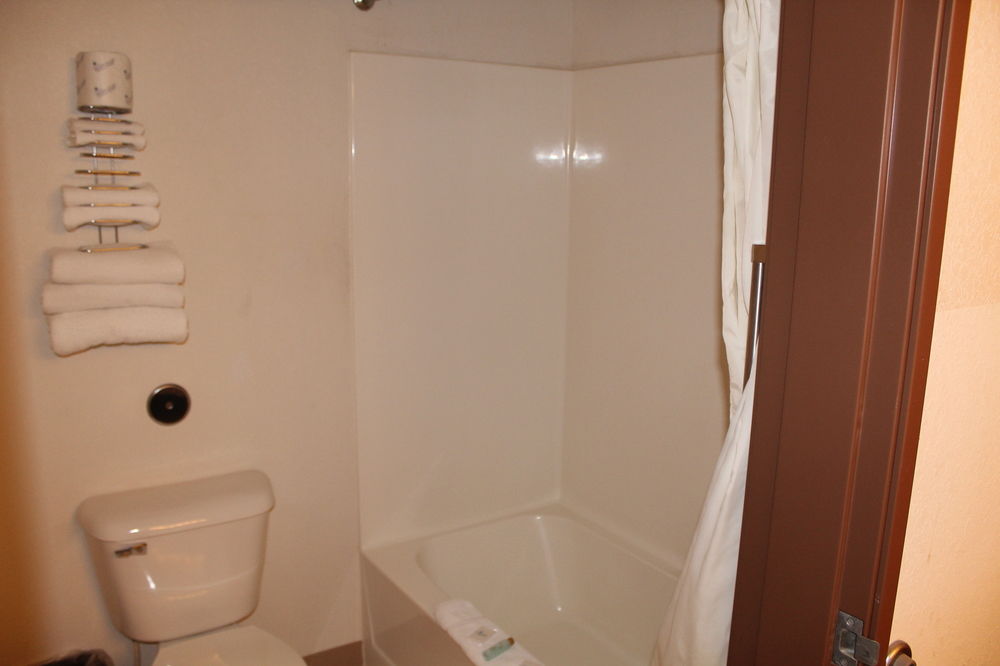 Cumberland Inn & Suites - photo 22