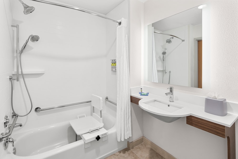 Holiday Inn Express & Suites Palm Bay by IHG - photo 15