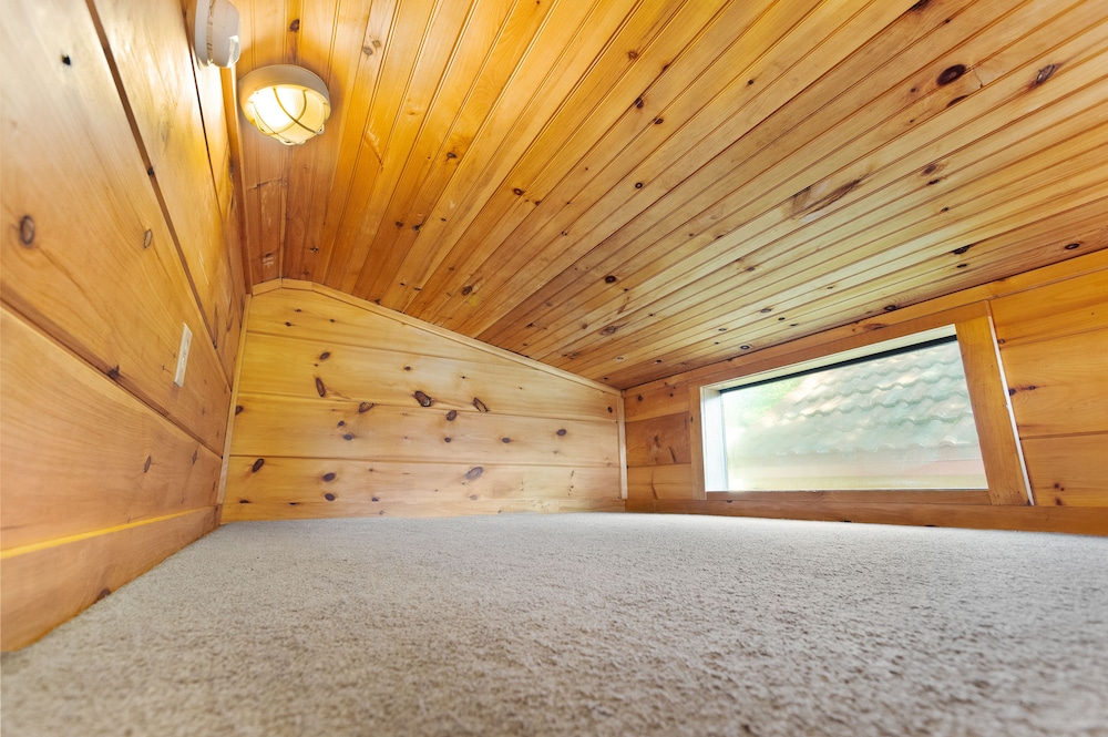 Edinboro Lake Resort Cabins - photo 25