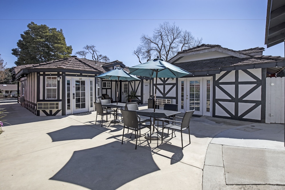 Solvang Inn and Cottages - photo 35