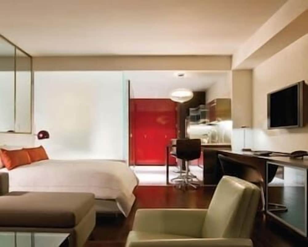 Luxury Suites at the Palms - photo 5
