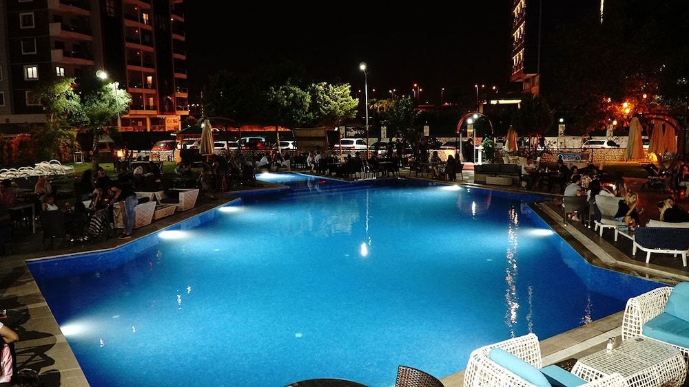 Karsiyaka Otel — Izmir