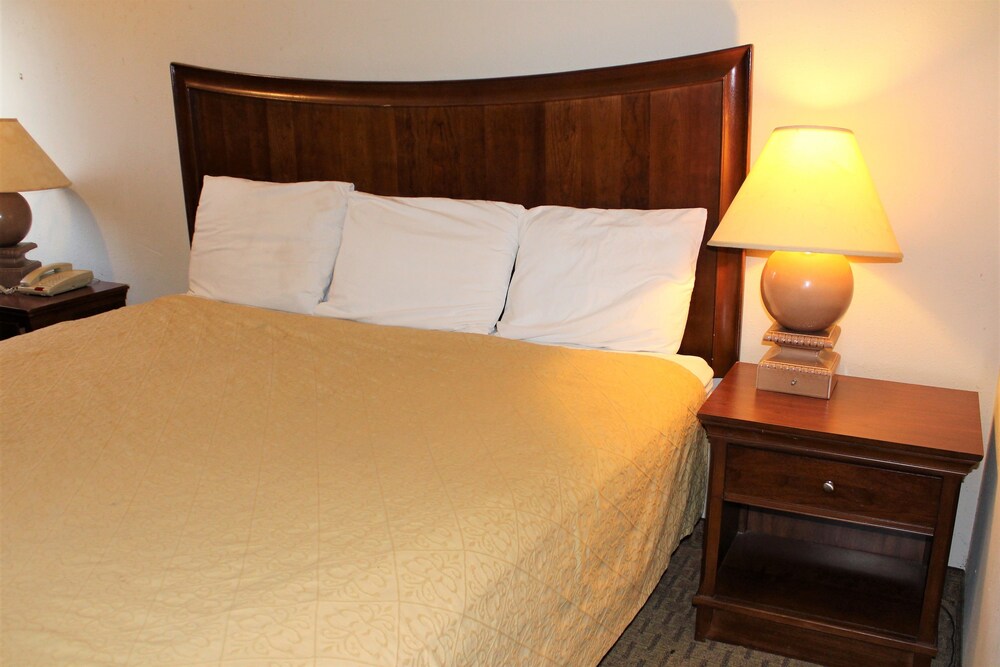 Airport Inn Chattanooga - photo 12