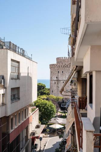 White Tower Elegance in Thessaloniki, Greece
