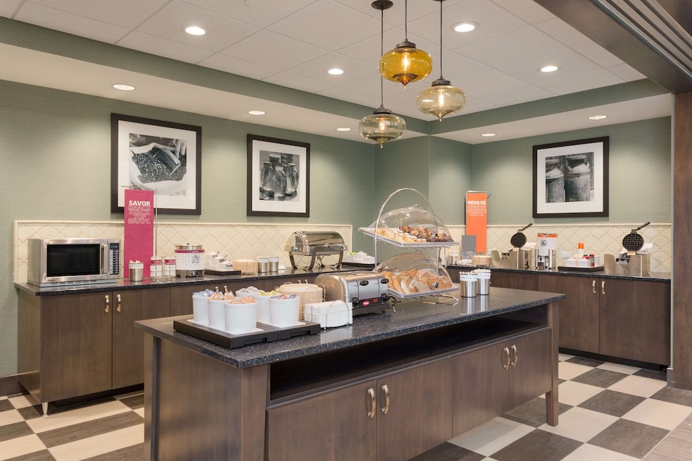 Hampton Inn & Suites West Des Moines SW Mall Area - photo 22