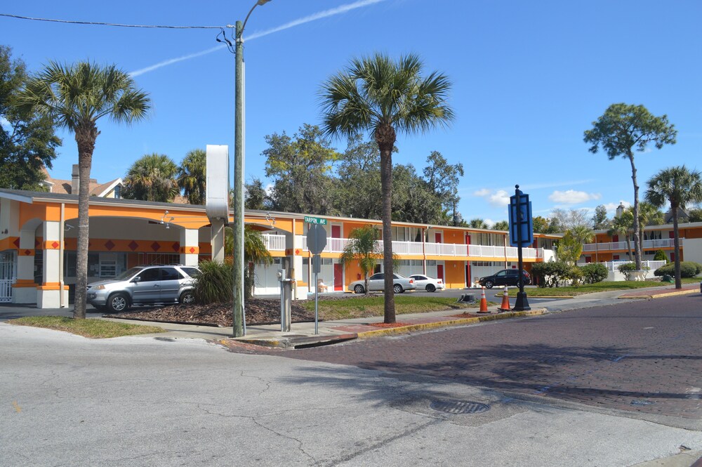 Tarpon Inn - photo 58
