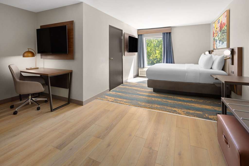 La Quinta Inn & Suites by Wyndham Memphis I 240 - photo 10