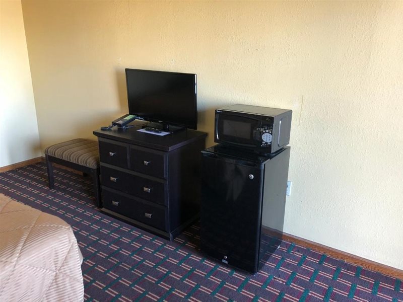 Americas Best Value Inn Maumee Toledo - photo 5