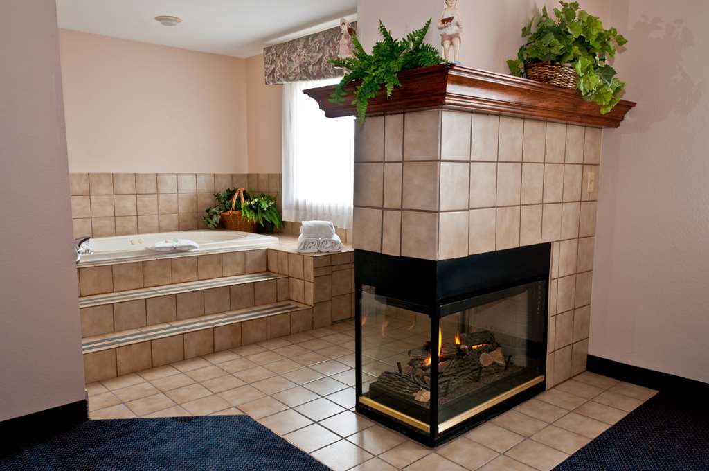 Best Western Plus Brandywine Inn & Suites - photo 16