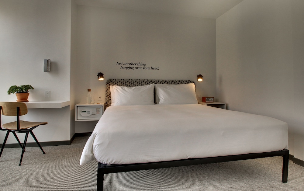 Hotel Hive - photo 12