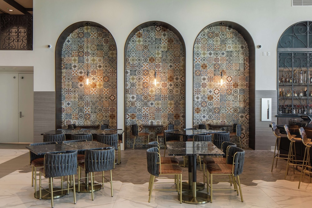 The Cassara Carlsbad Tapestry Collection by Hilton - photo 91