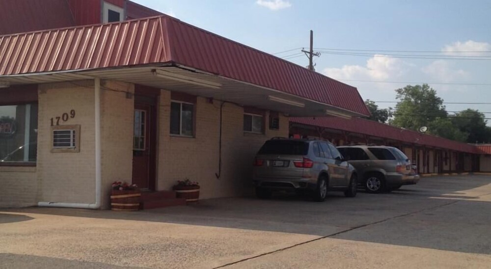 Deluxe Inn - carbon neutral hotel in Lawton