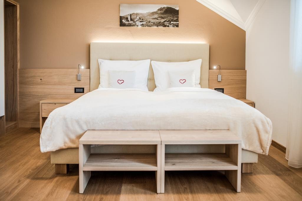 Hotel Alpenrose in Scena, Italy