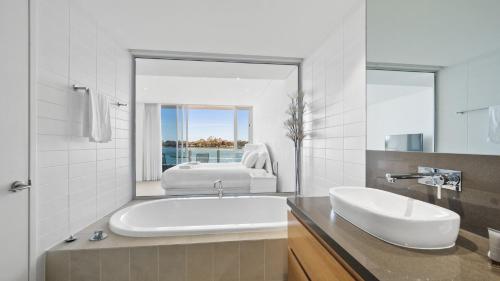Seapoint 102 — 4-Star Luxury Hotel in Mandurah, Australia