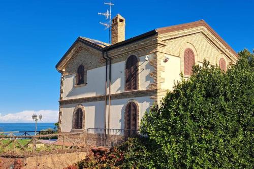 La Volpe Nella Pineta in Vasto, Italy