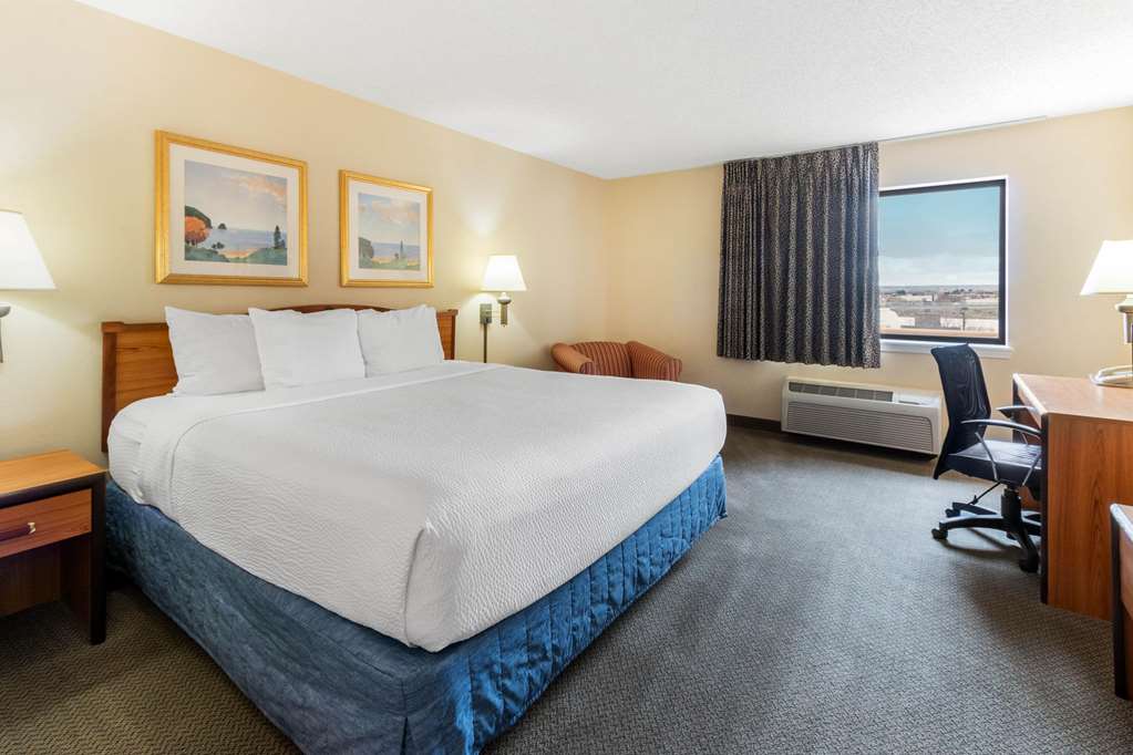 La Quinta Inn & Suites by Wyndham Las Cruces Organ Mountain - photo 12