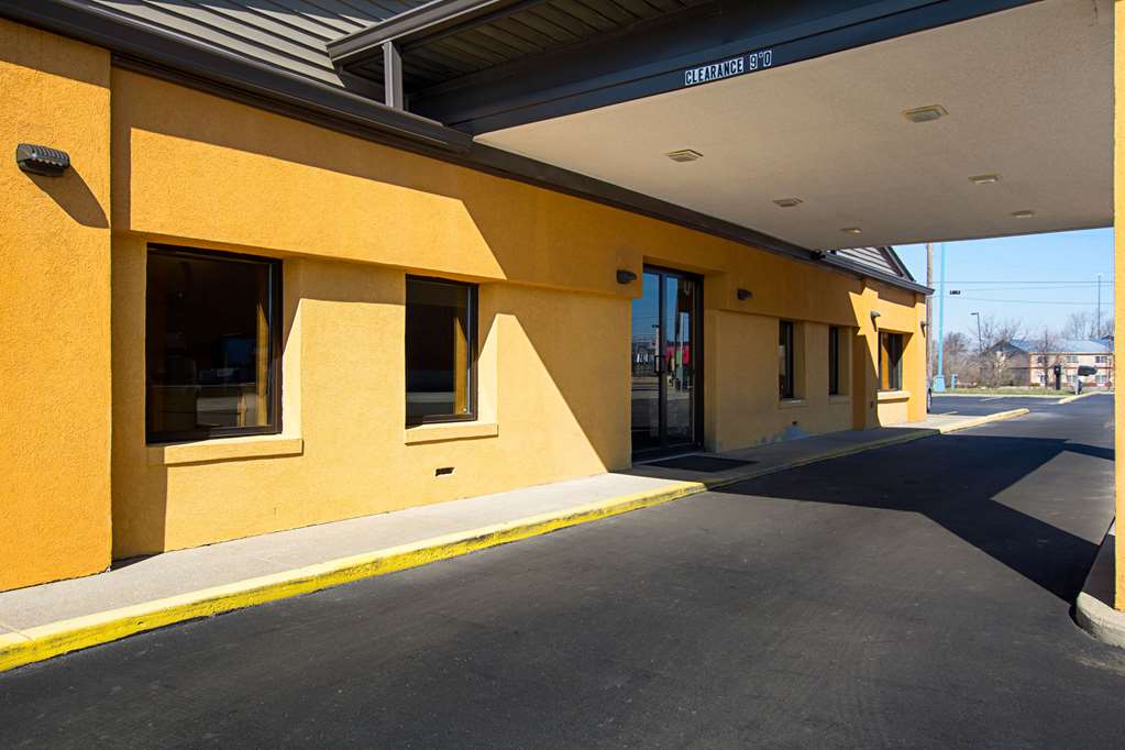 Quality Inn & Suites Greensburg I 74 - photo 3