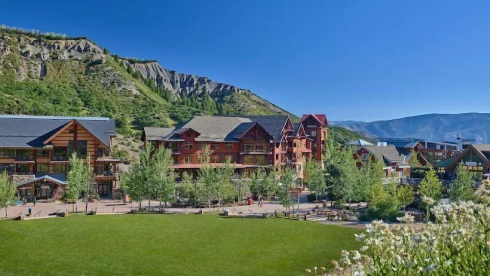 Luxury Ski in Ski out 1 Bedroom Colorado Resort Vacation Rental in the Heart of Snowmass Base Village - photo 20