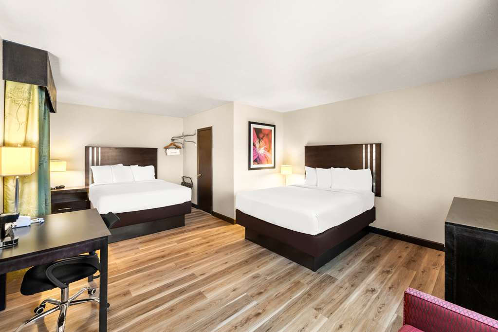 Americas Best Value Inn Marquette - photo 13