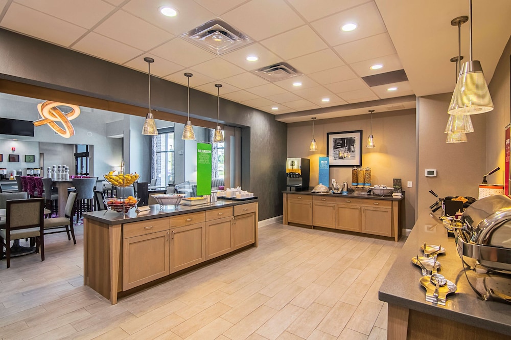 Hampton Inn & Suites Dallas Richardson - photo 33