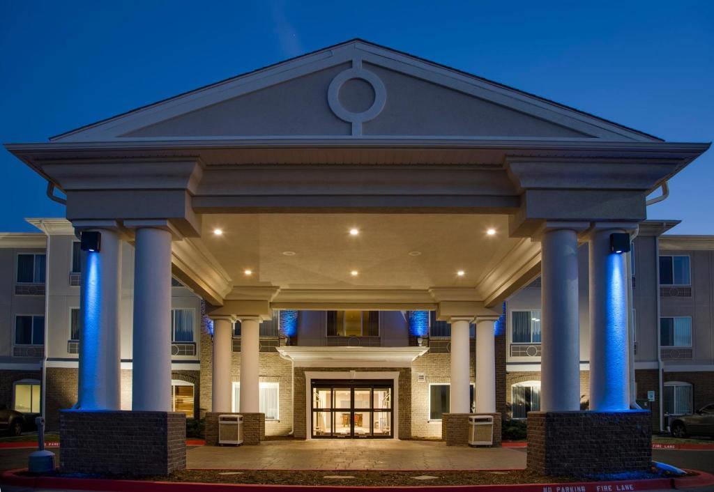 Quality Inn & Suites Bethany Oklahoma City West - photo 18