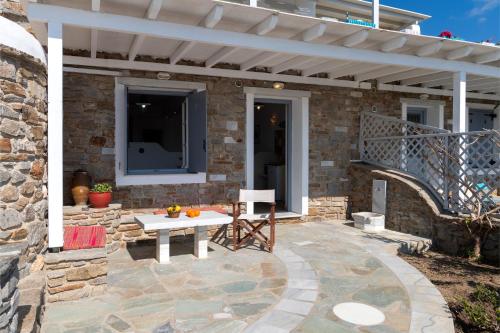 Margarita Countryside Studios — 4-Star Luxury Hotel in Paros, Greece
