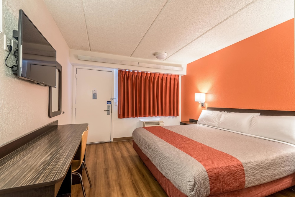 Motel 6 Birmingham AL - photo 5