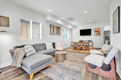Luxe Townhouse Near Downtown LA — 4-Star Luxury Hotel in Los Angeles, United States
