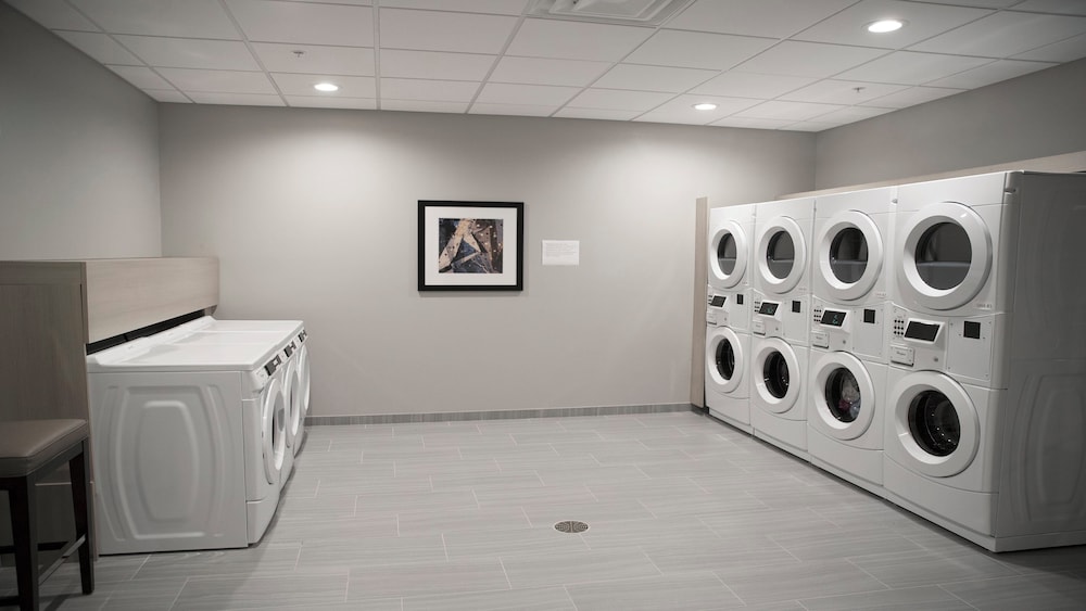 Staybridge Suites Auburn Hills by IHG - photo 21