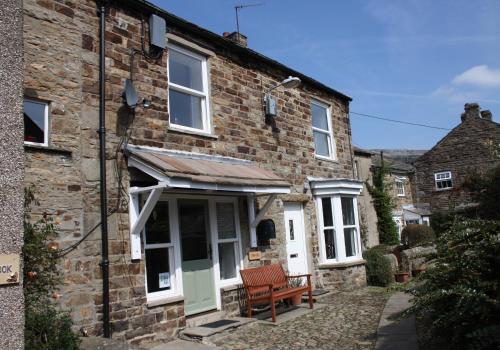 Dinmore in Richmond, United Kingdom