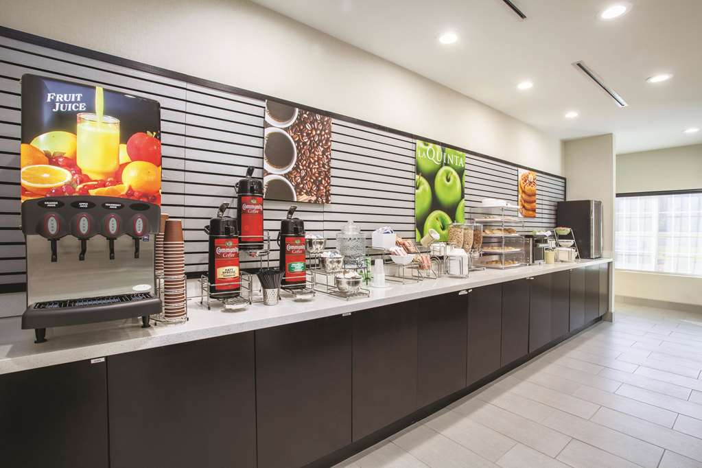 La Quinta Inn & Suites by Wyndham Cullman - photo 45