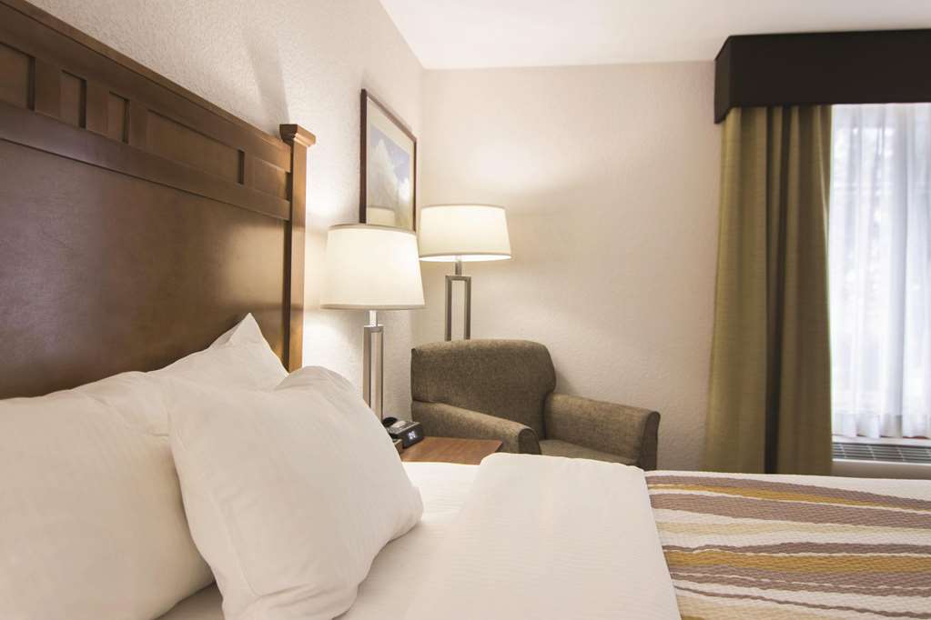 La Quinta Inn by Wyndham Bend - photo 12