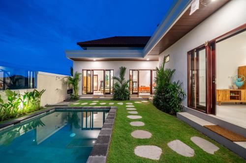 Nooky 4 Villa with Spectacular Views — 4-Star Luxury Hotel in Kerobokan, Indonesia