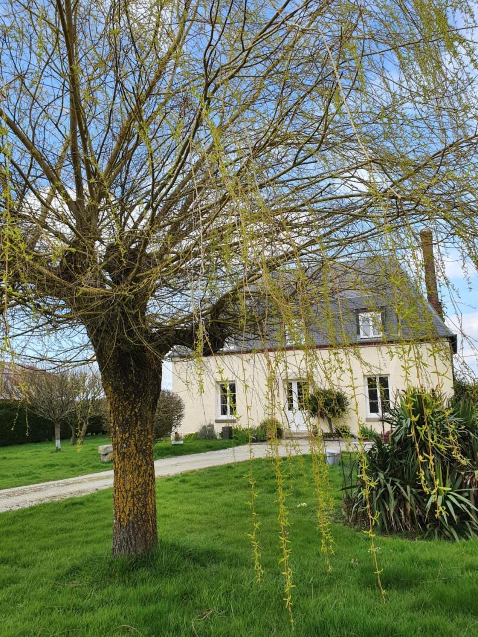 Au Petit Paradis — hotel in Sainte-Gauburge-Sainte-Colombe