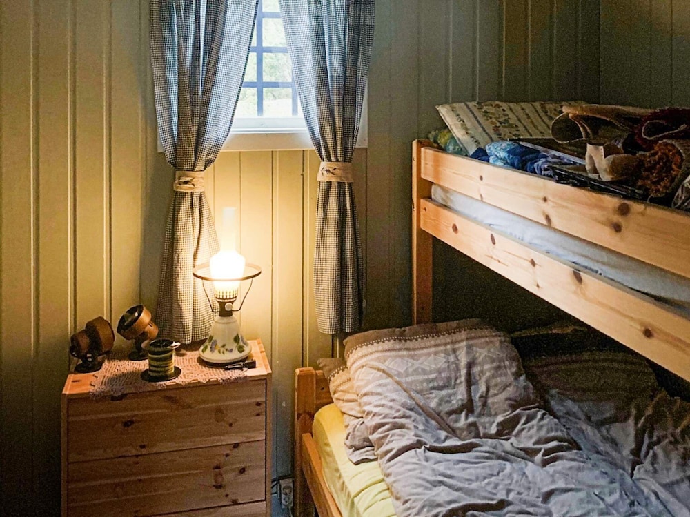 6 Person Holiday Home in Ostereidet — Lindas — photo 3